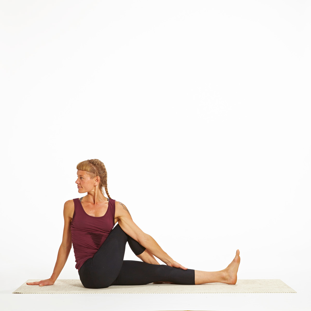 Ardha Matsyendrasana | The Half Fish Pose | Steps | Benefits | Yogic  Fitness ! #yogaforbegginers - YouTube