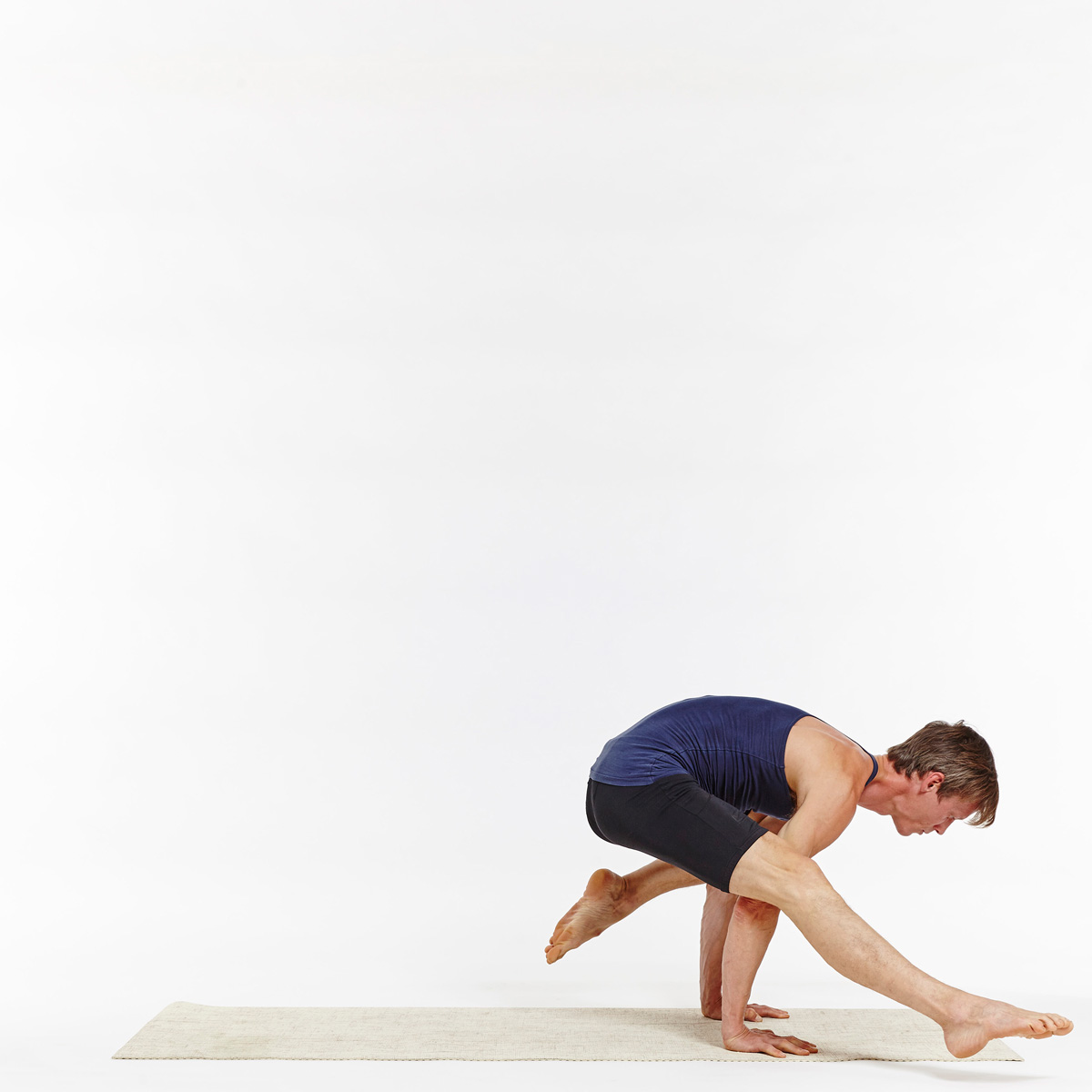 How to do Funky Flying Crow Pose — Alo Moves