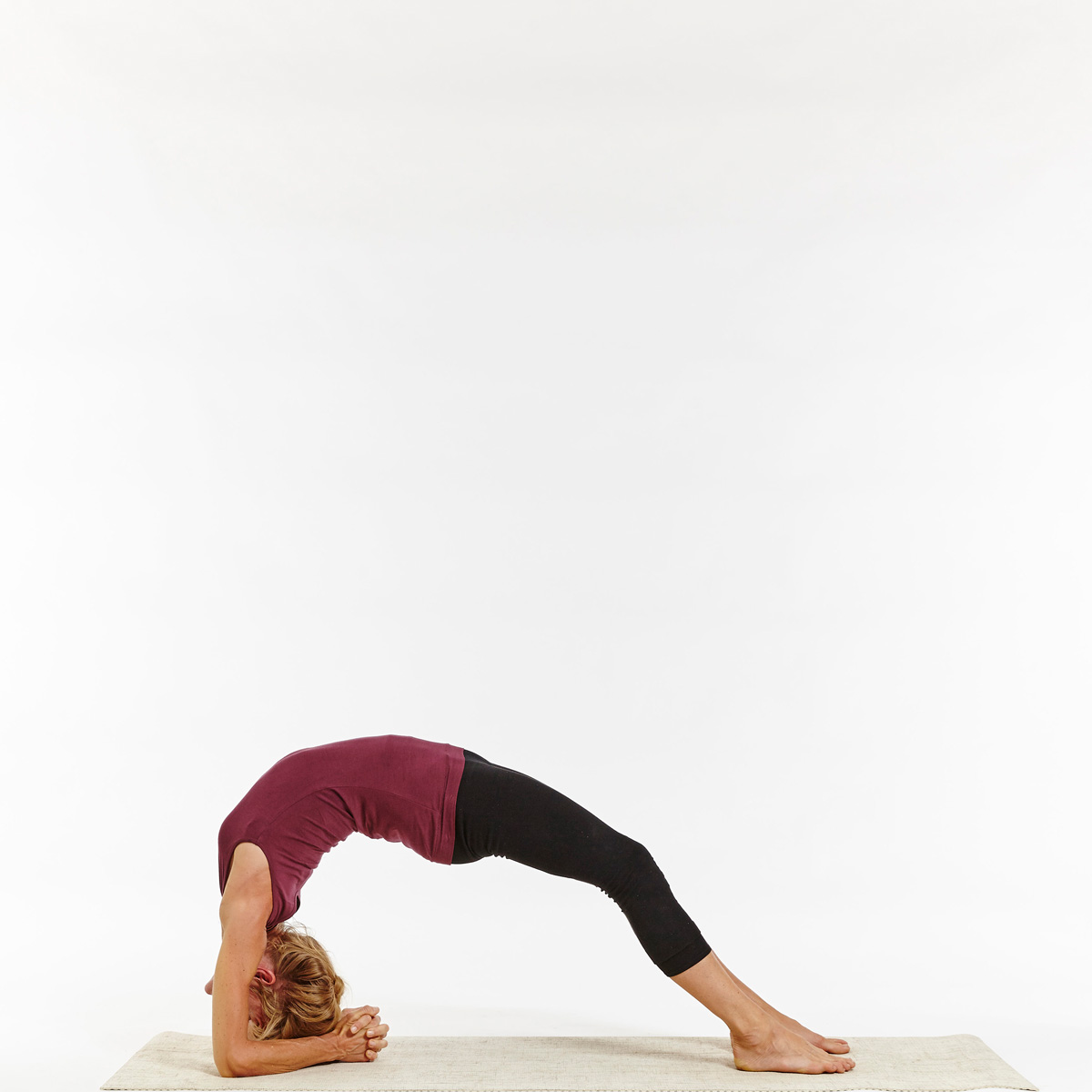 Pose of the week : Wheel pose / Urdhva Dhanurasana - Ekhart Yoga